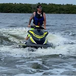 Meet your Posher, Jonathan